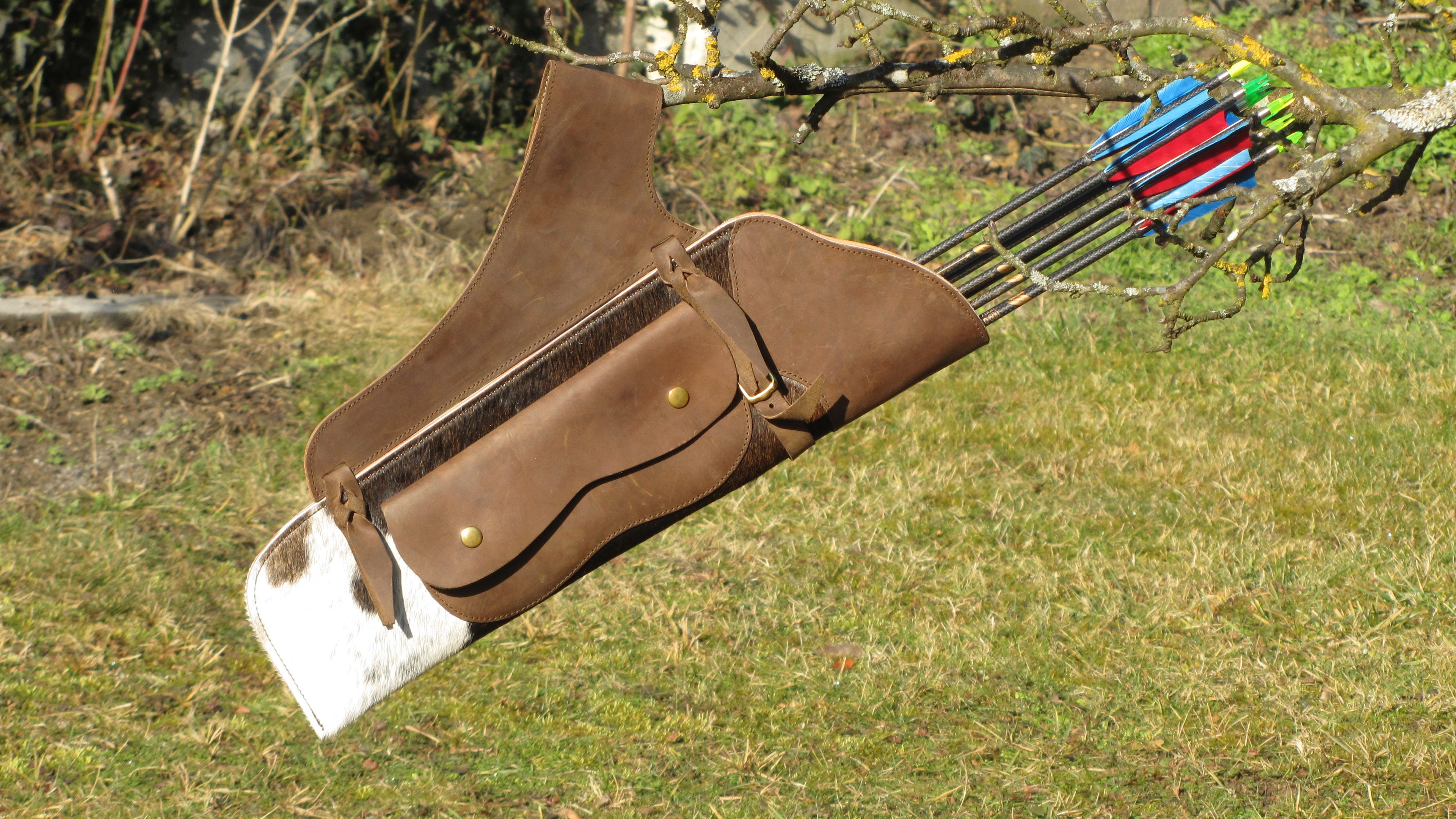 NEU traditionelle Wildleder gegerbt Rückseite Pfeil Köcher mit vorderen Seitentasche AQ120 